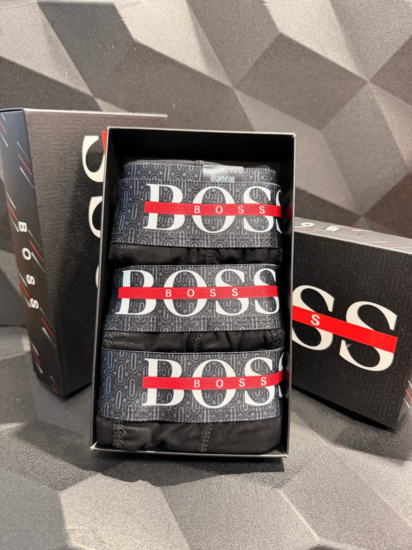 BOSS Мъжки Боксерки х3 Броя (Kopya)