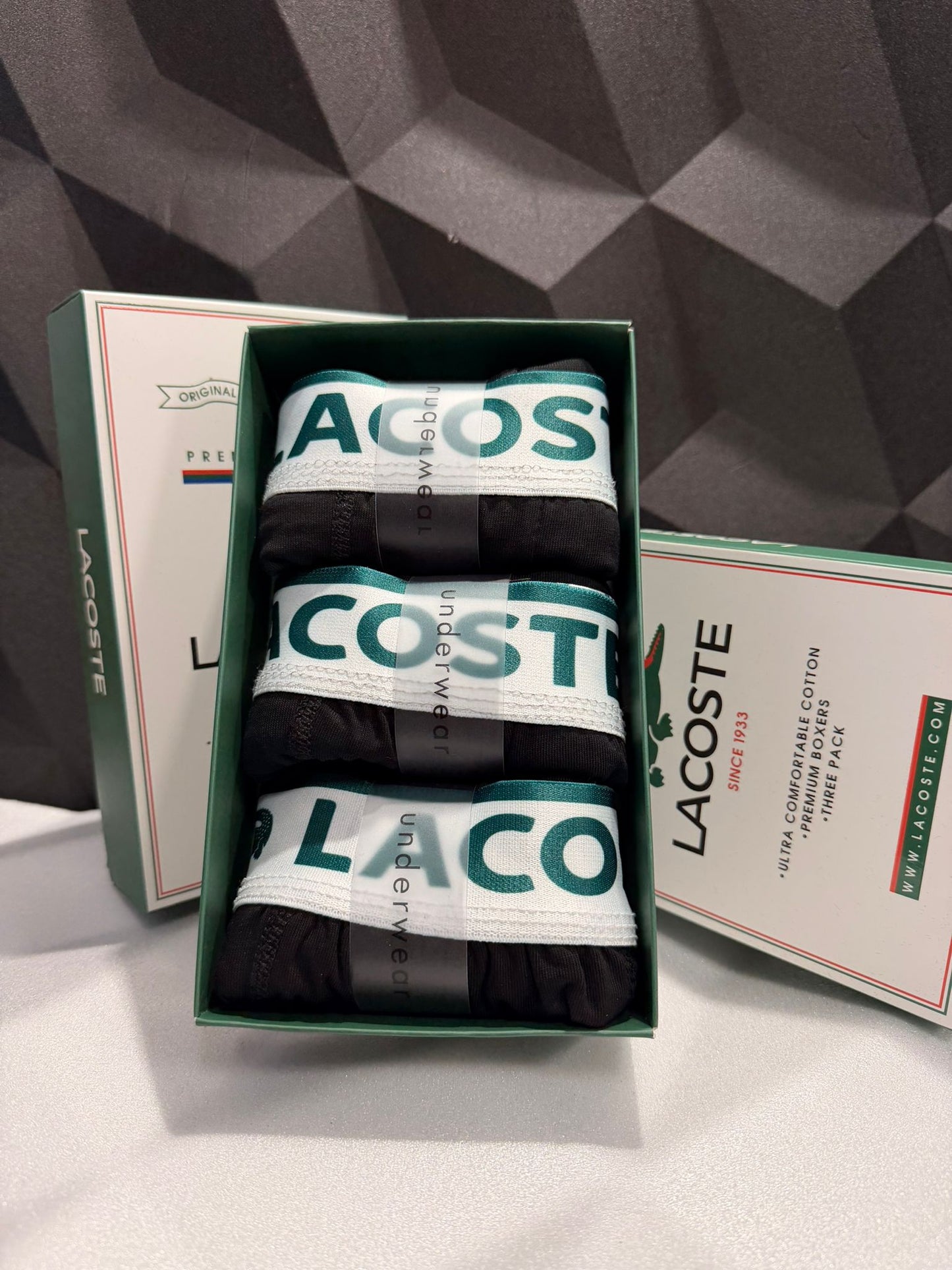 LACOSTE- Мъжки Боксерки х3 Броя